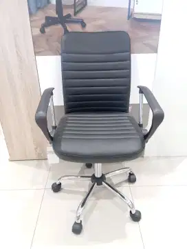 Promo extra diskon kursi kantor, stok terbatas!