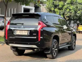 Pajero Dakar AT 2018 Hitam Metalik