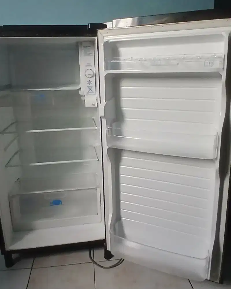 KULKAS AQUA 1 PINTU