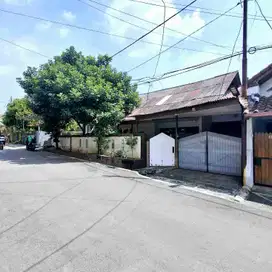 Rumah Hitung Tanah Dekat MRT Lebak Bulus