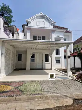 Dijual Rumah 2 Lantai Baru Renovasi di Legenda Wisata Cibubur