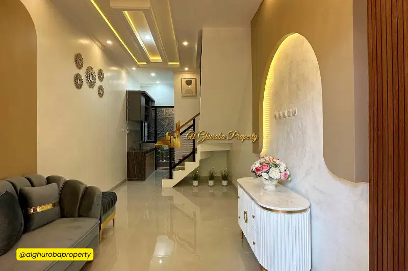 RUMAH 2 LANTAI FULL FURNISHED DI UTAN KAYU, SHM, 800 JUTAAN SIAP HUNI, TIDAK BANJIR