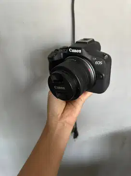 CANON EOS R50 + KIT NO VIGNET GARANSI 23 Mar 2026 KODE : ICM 1035