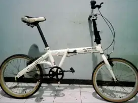 Dijual sepeda lipat ALEOCA msih bgus lipatan msih normal tinggal pakai
