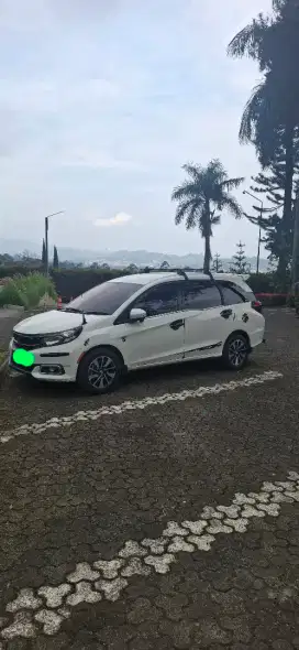 Honda Mobilio Putih 2016