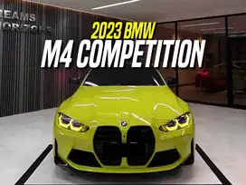 BMW M4 Competition Coupe 2023 Yellow on White/Black Kuning