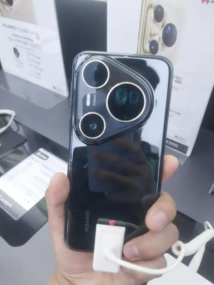 HUAWEI PURA 80 ULTRA