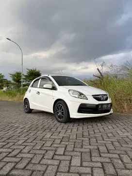 BRIO 2016 / 2015 Putih Manual Murah Bekas Kredit Surabaya Bagus