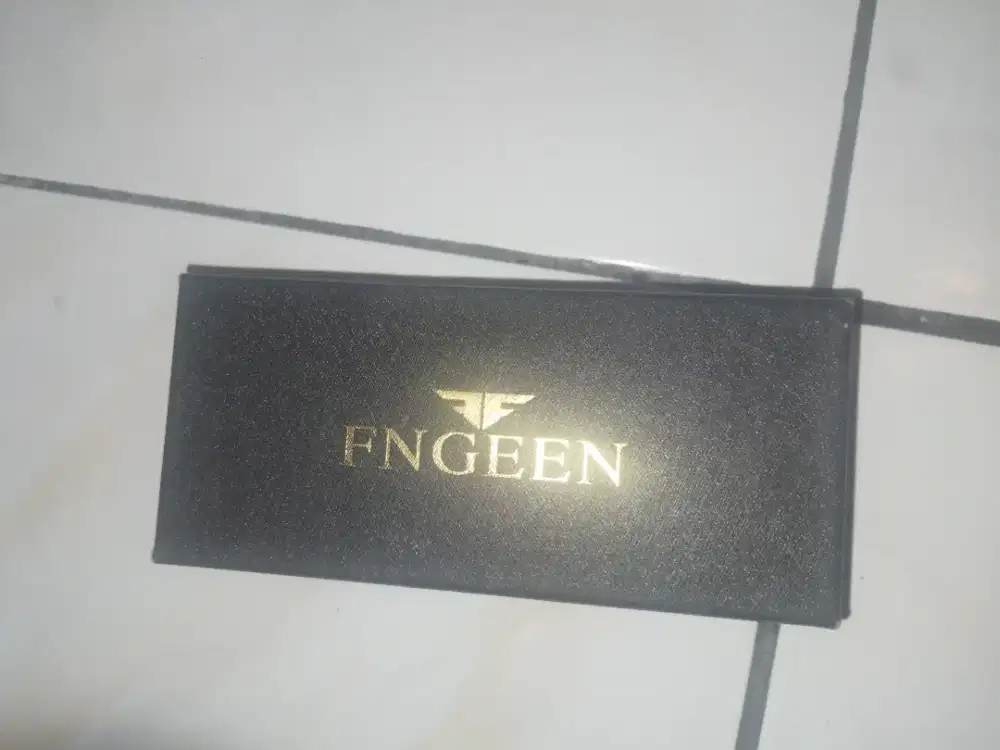 Jam tangan FNGEEN