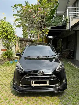 TOYOTA SIENTA Q 1.5 CVT 2016