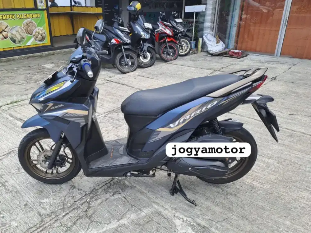 Honda  Vario Honda 125 cc tahun 2022 cash credit