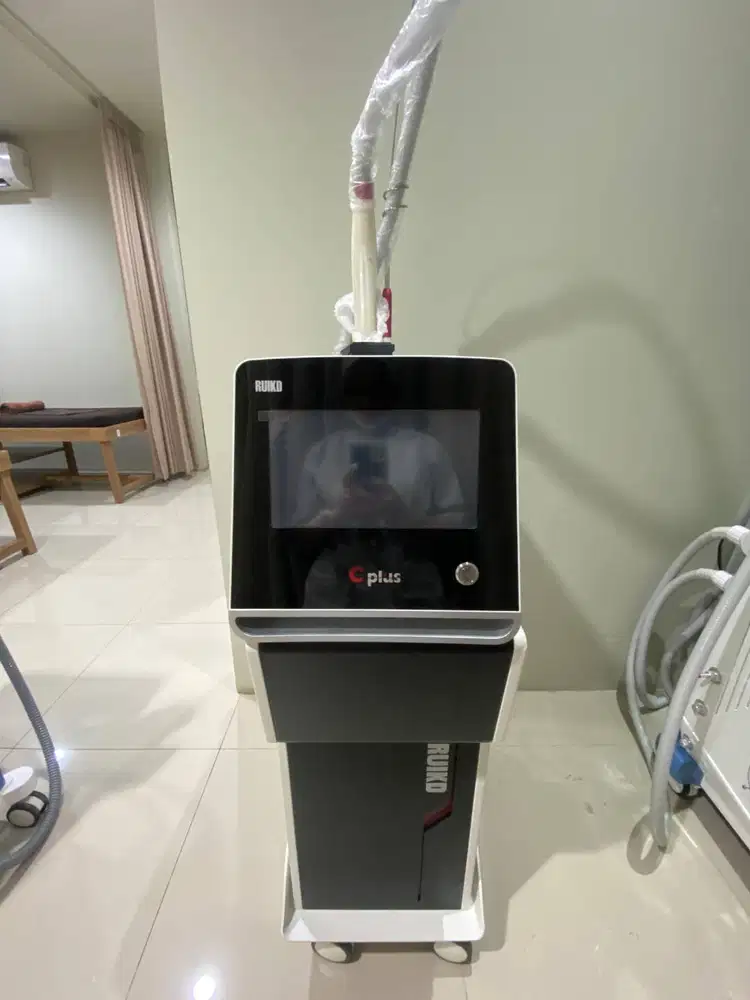 RUIKD C-PLUS Mesin Laser NdYag C+ Ex Clinic