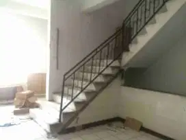 Jual ruko jl raya Tembaan Surabaya lokasi strategis daerah bisnis , posisi hdp jalan raya