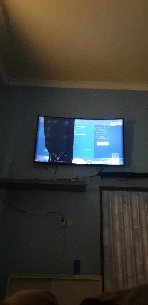 TV Samsung 55 Inch Curved Smart TV (Pecah Panel, Sparepart)