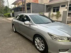 Honda Accord 2013 Bensin