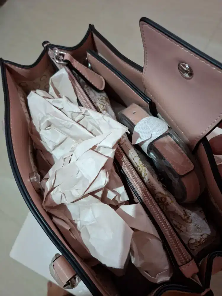 GUESS 100% SHOULDER BAG