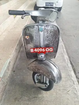 VESPA SUPER 1975 RAWATAN PRIBADI