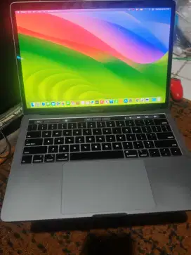 Macbook Pro 2019 Touchbar Ram 16/256Gb Normal Siap Pakai