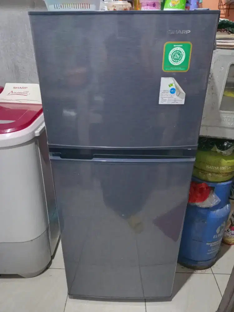 Kulkas 2 pintu Sharp