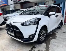 Toyota Sienta V Automatic 2017