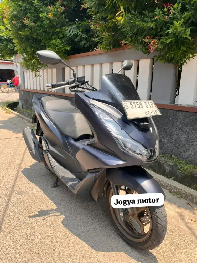 Honda PCX 160 abs tahun 2023 cash credit