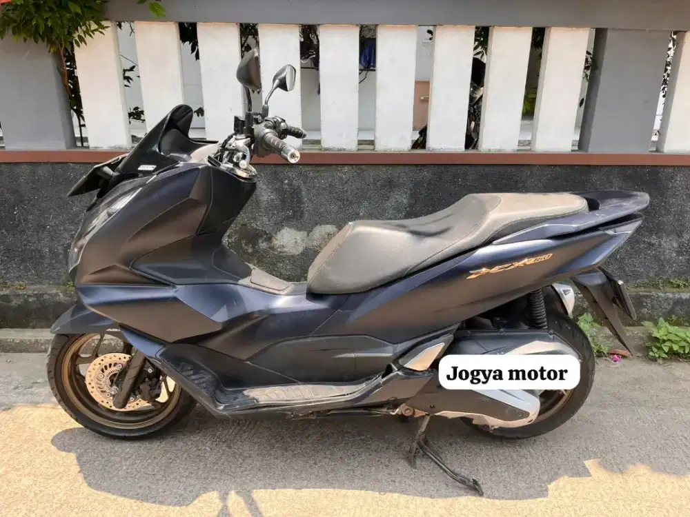 Honda PCX 160 abs tahun 2023 cash / credit