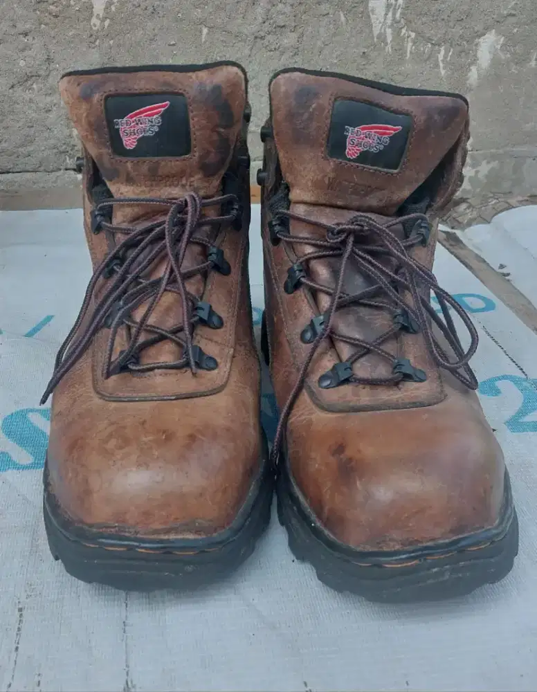 Jual Speatu Red Wings Shoes