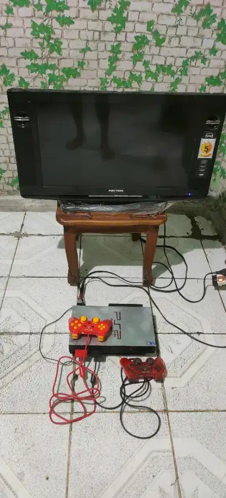 PS 2 fat matix 80 GB dan tv LED polytron 24 inc