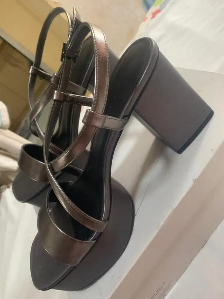 charles and keith grey