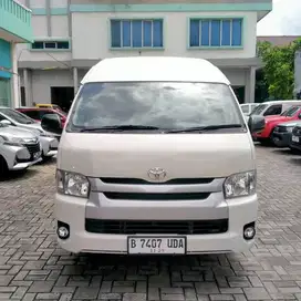 TOYOTA HIACE COMMUTER 2.5 MT 2019