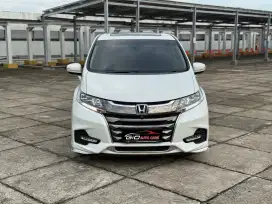 Low KM Honda Odyssey Prestige 2019 AT 2.4