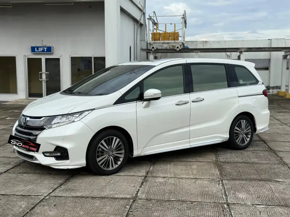 Low KM Honda Odyssey Prestige 2019 AT 2.4