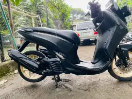 Yamaha Lexi S Keylles 125cc Bluecore Fi 
Tahun 2021
