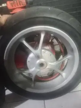 Velg aerox dan ban