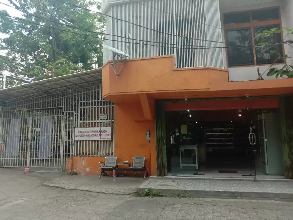 Dibuka lowongan untuk dilatih & bekerja dibagian produksi roti & kue