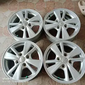Velg Avanza R 15