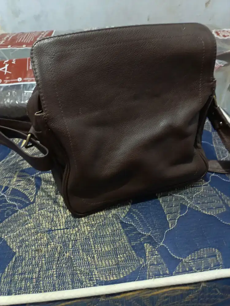 Tas kerja kulit