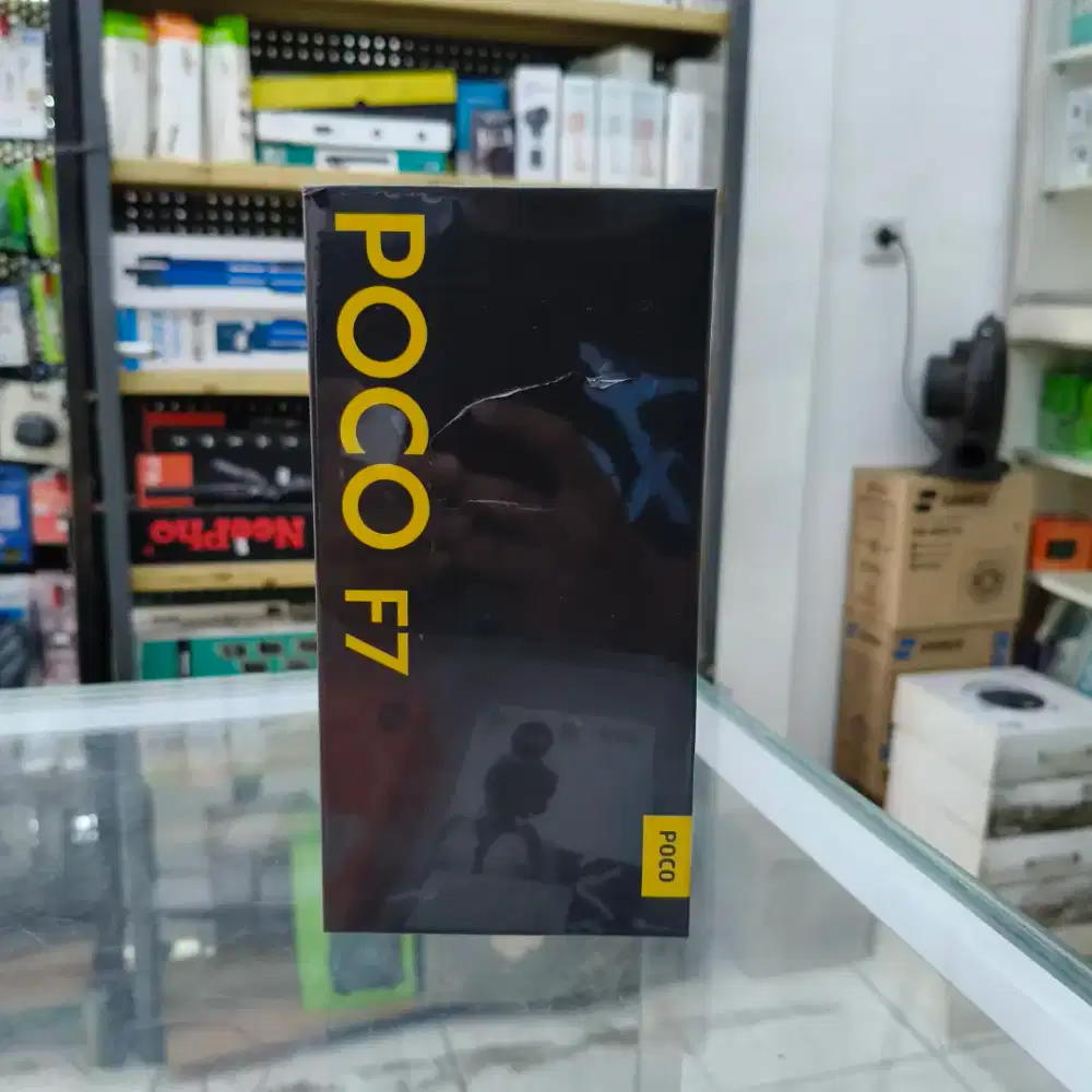 Poco F7 12/512 gb