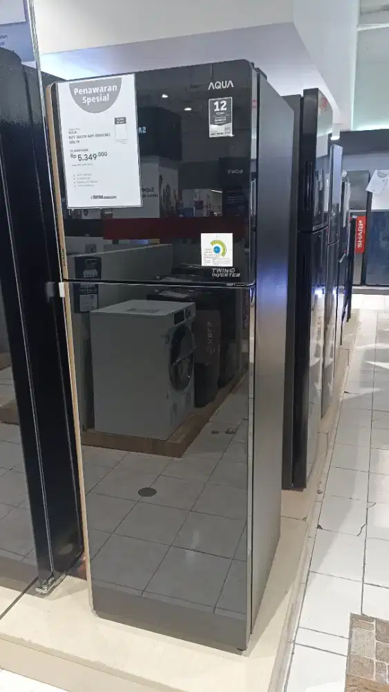 Kulkas 2 Pintu Aqua