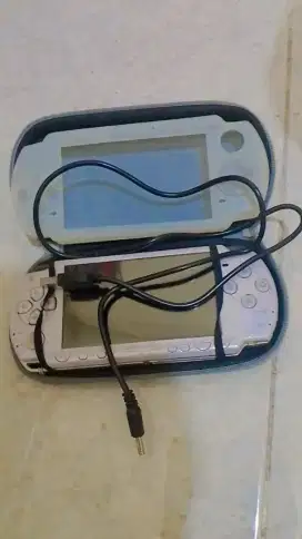 PSP slim seri 2xxx