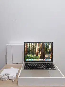 Dijual Macbook Air M2 16/256 Garansi On September 2026