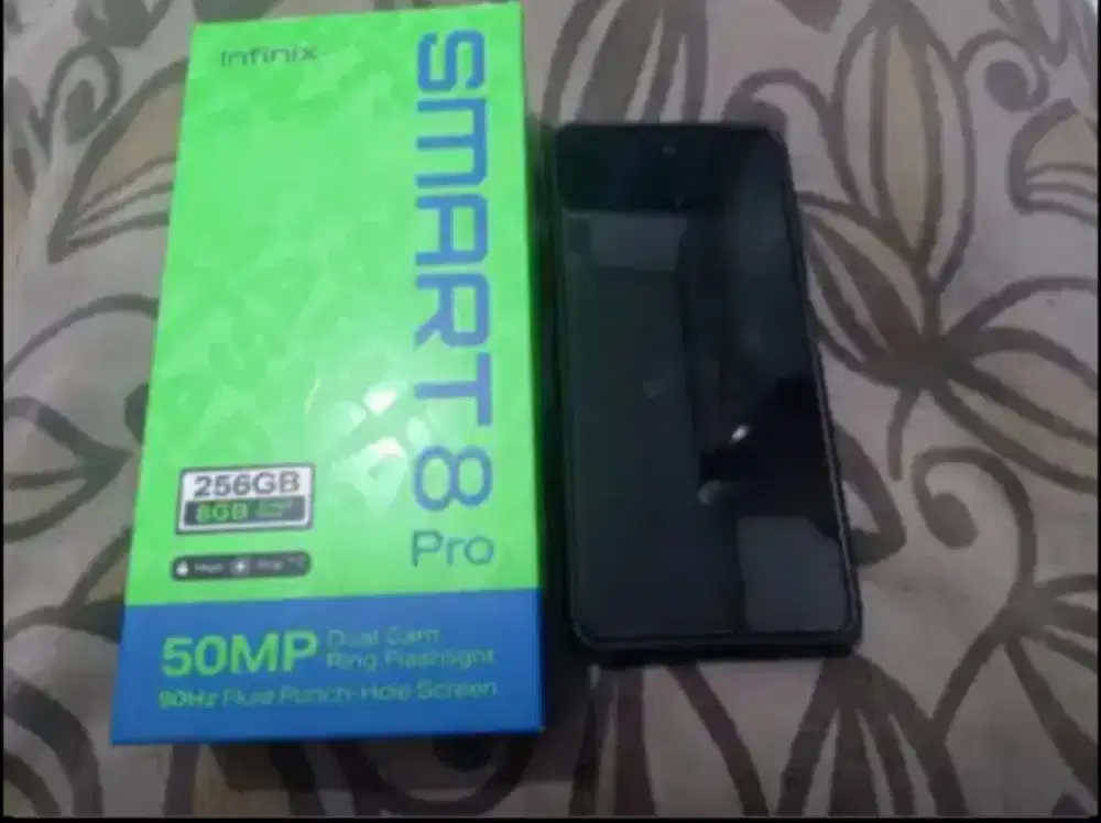 Infinix smart 8 pro 4+4/256