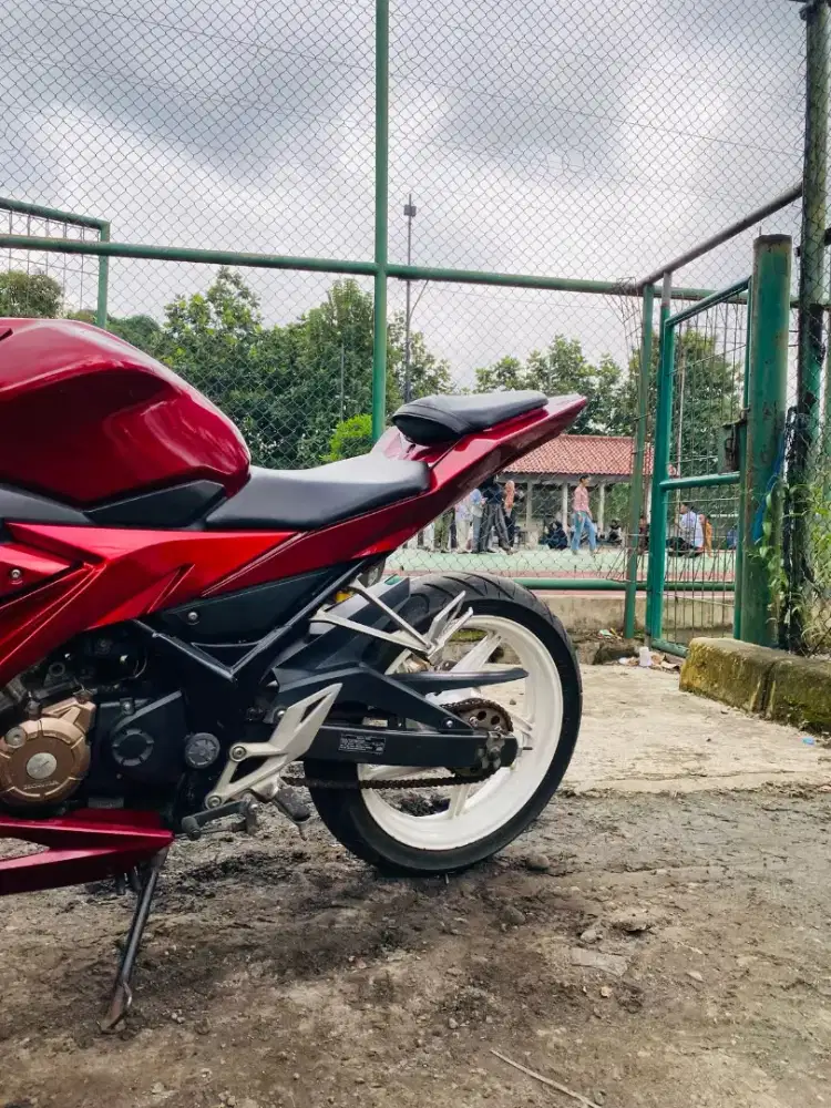 Honda CBR 150cc abs pgm_fi Tahun 2019