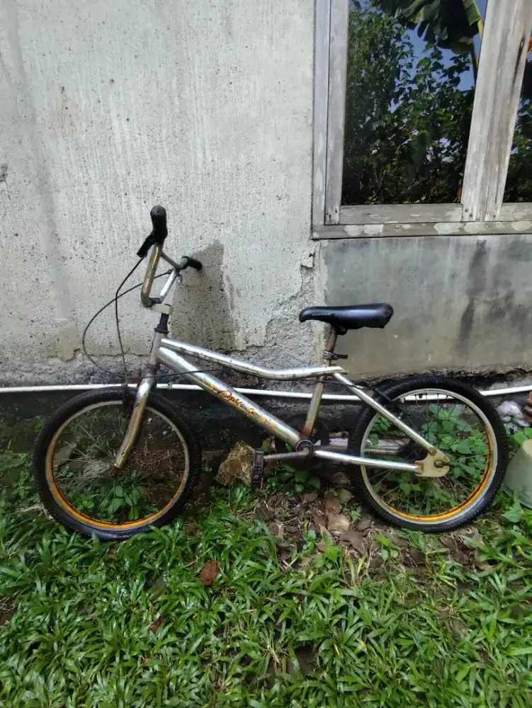 sepeda BMX optima