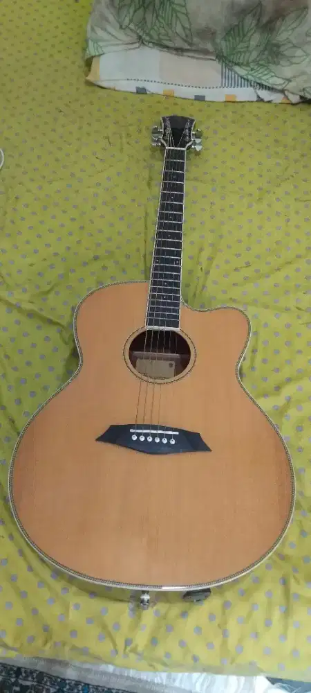 Jual gitar sire akustik elektrik A3