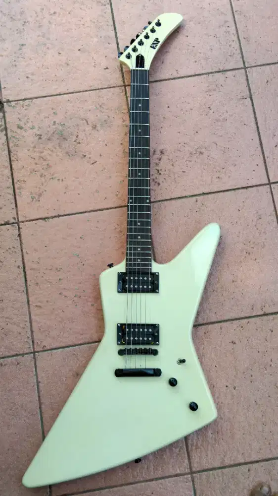 Di jual gitar ESP MX-250