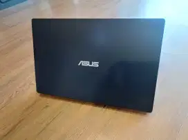 Laptop asus e510 celeron n4020 ram 4 ssd 128.