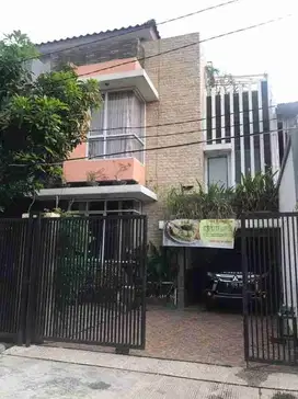 Rumah Split Level di Komplek BCS kelapa gading Jakarta utara
