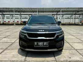 (Low Km)Kia Seltos EX Plus 1.4 AT. Tahun 2022. Hitam. Perfect cond