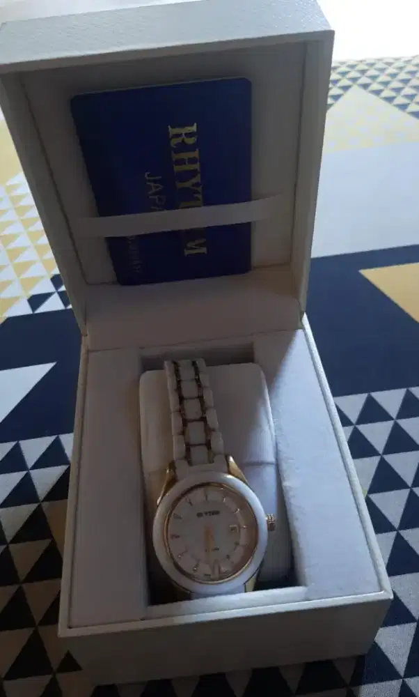 Jam tangan wanita RHYTHM japan
